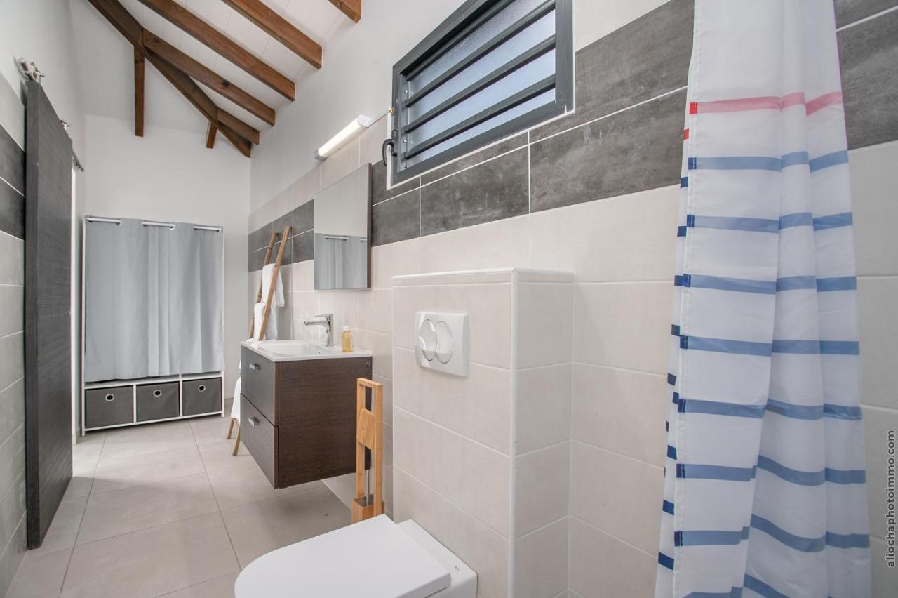 Bungalow Pom 1, Piscine, A 5 Min Des Plages Le Vauclin Exterior photo
